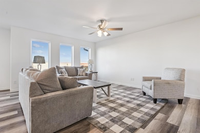 612 Grindstone Cir, Waterloo, IA 50702 - photo 6