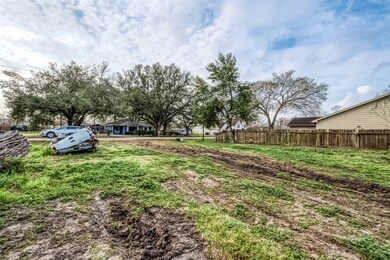 954 Saint Clair St, Houston, TX 77088 - photo 4