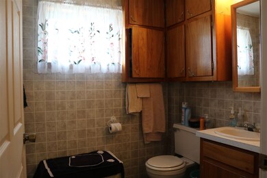 213 Missisquoi St, Enosburg Falls, VT 05450 - photo 4