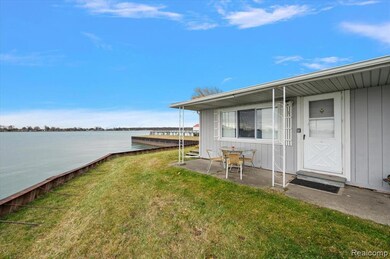 9287 N River Rd unit 1 2 & 3, Clay Township, MI 48001 - photo 5