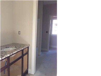 Jack-n-Jill bath connecting main level kids' rooms