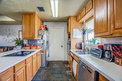 623 Allencrest Dr, Fort Worth, TX 76108 - photo 4