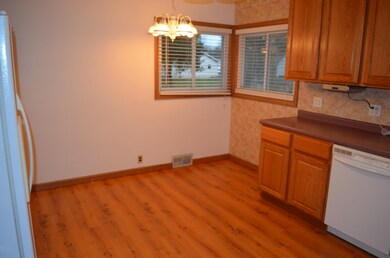 Eat-In Kitchen