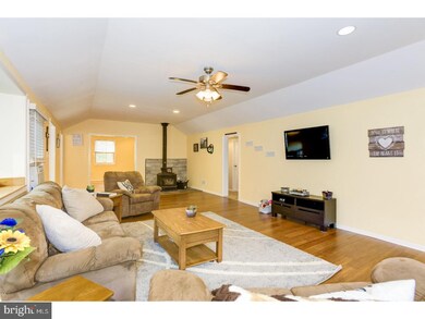 1517 Jacksonville Rd, Burlington Township, NJ 08016 - photo 3