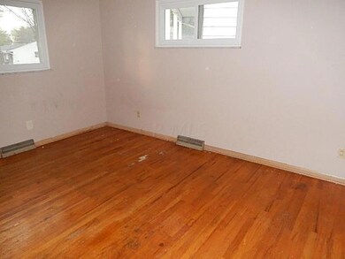 4785 Scarlet St, Columbus, OH 43227 - photo 3