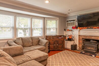 12 Cedar Ave, Middlesex, NJ 08846 - photo 3