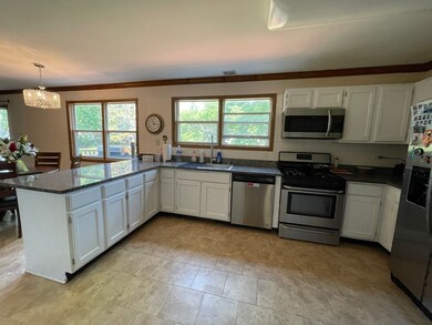 1809 Lisson Rd, Naperville, IL 60565 - photo 4