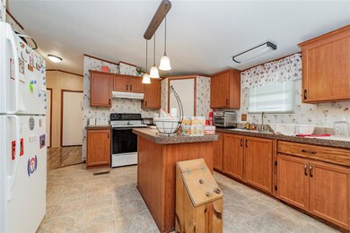 137 Opal Dr, Weatherford, TX 76087 - photo 6