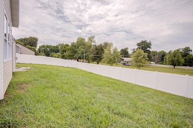 1112 Lucca Ct, Caseyville, IL 62232 - photo 4