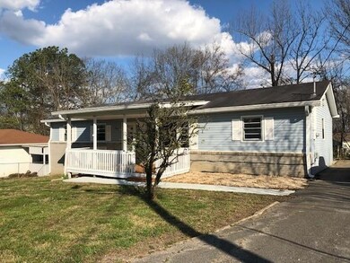 305 S Fairoak St, Shelbyville, TN 37160 - photo 2