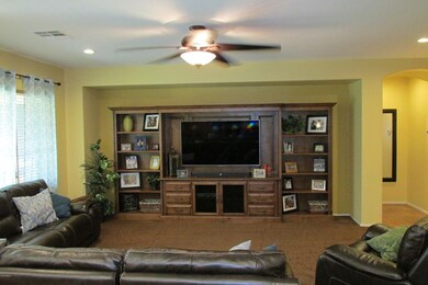 0family room 2