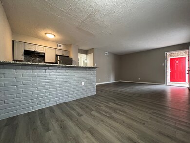 4503 Werner St unit 16, Houston, TX 77022 - photo 3