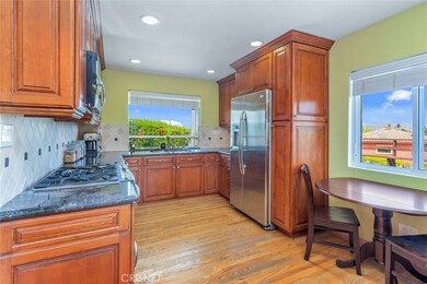 4890 Calderon Rd, Woodland Hills, CA 91364 - photo 5