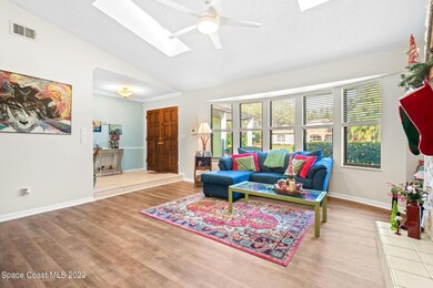 FORMAL LIVING 2