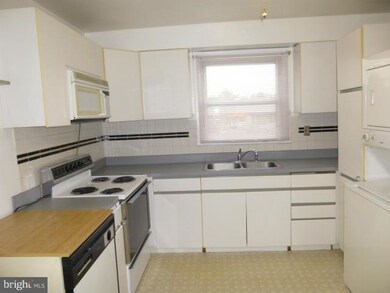 803 N Hammonds Ferry Rd unit 2, Linthicum Heights, MD 21090 - photo 5