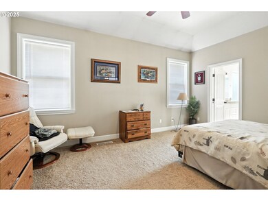 207 Finneys Ave, Molalla, OR 97038 - photo 7