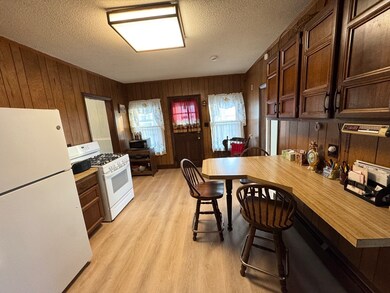 262 Oak Hill Rd unit 2, Fitchburg, MA 01420 - photo 2