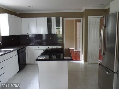 15355 Edgehill Dr, Dumfries, VA 22025 - photo 4