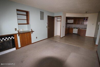 Case 263-387394 - 911 North 2A - Living