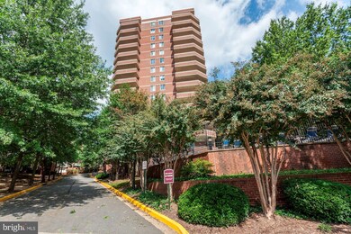 The Williamsburg unit PH09, Arlington, VA 22201 - photo 3