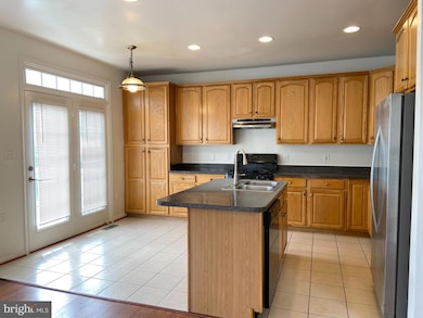 5633 Sheals Ln, Centreville, VA 20120 - photo 4