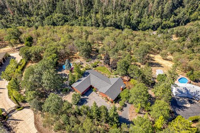 315 Pair A Dice Ranch Rd, Jacksonville, OR 97530 - photo 2