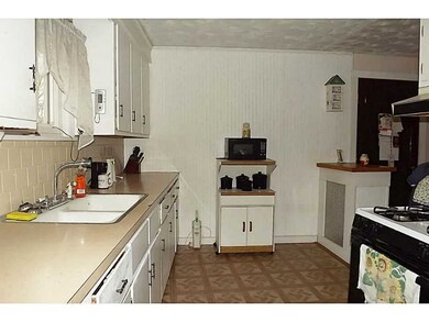 86 Hamlet Ave, Woonsocket, RI 02895 - photo 4