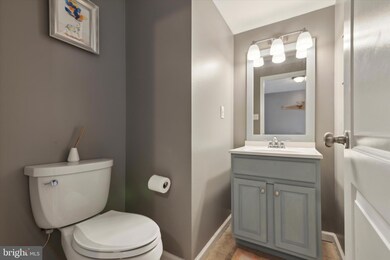 452 Dupont St, Philadelphia, PA 19128 - photo 4