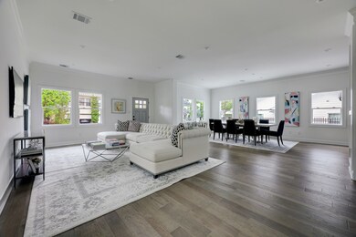 1825 Maryland St, Houston, TX 77006 - photo 3