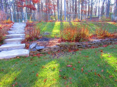 6 Sutherland Dr, Hudson, NH 03051 - photo 5