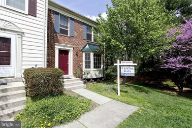 10610 Alison Dr, Burke, VA 22015 - photo 3