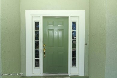 41023876-004-Front_Porch
