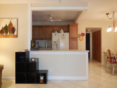75 Windsor D unit 75, West Palm Beach, FL 33417 - photo 2