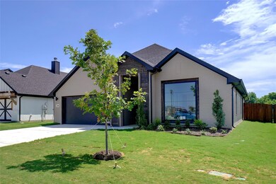 104 Amelia Ave, Godley, TX 76044 - photo 2