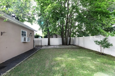 406 Dixie Ave, Hawthorne, NJ 07506 - photo 4