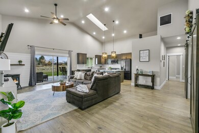 View ln great room and kitchen