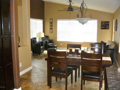 WW - Eat In Kitchen & Family Room