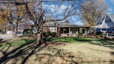 901 Union St, Maiden, NC 28650 - photo 2