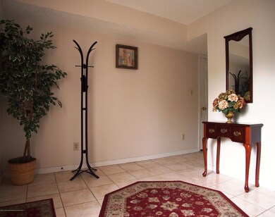(3)Entry Foyer