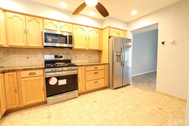 35 Front Ct, Old Bridge, NJ 08857 - photo 5
