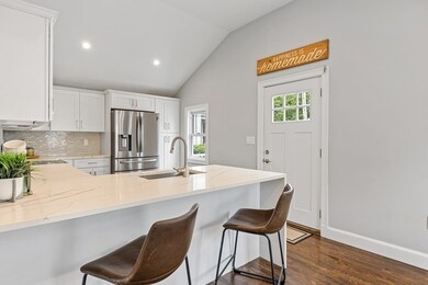 14 Clement Ave, Peabody, MA 01960 - photo 5