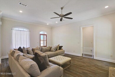 05-139 Richmond Way