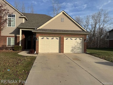 14362 Shadywood Dr, Sterling Heights, MI 48312 - photo 5