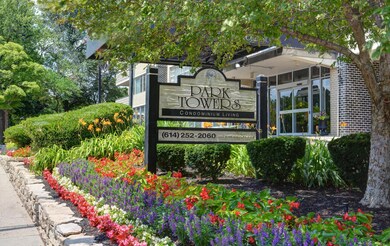 Park Towers unit 710, Columbus, OH 43203 - photo 2