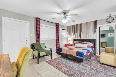 1840 Richmond Ave unit 8, Houston, TX 77098 - photo 2