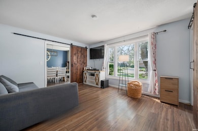 2210 W Christy Ln, Muncie, IN 47304 - photo 4