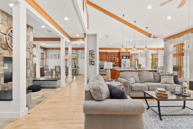 22209 Fox Glenn Trace