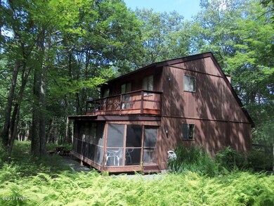 800 Cherry Ct, Hawley, PA 18428 - photo 2