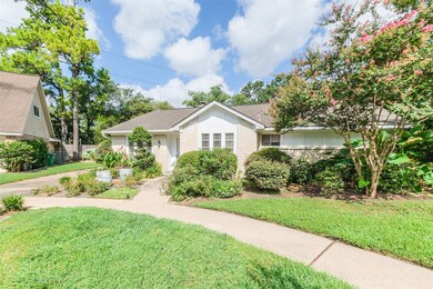 6210 Wagonwheel Cir, Houston, TX 77088 - photo 6