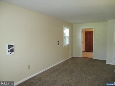 506 Crest Rd, Wilmington, DE 19803 - photo 2